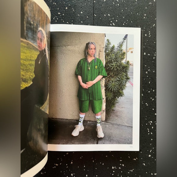 BILLIE EILISH BOOK - Picture 8 of 10